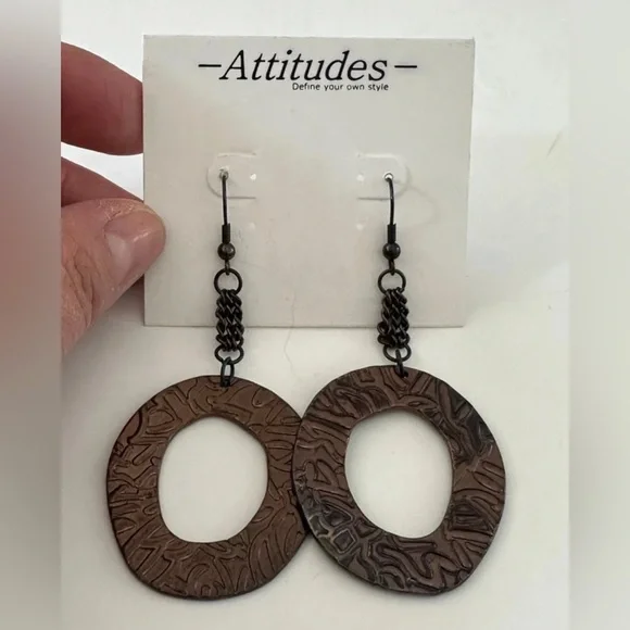 Attitudes around Hoop Copper Drop Earrings - Picture 3 of 6